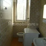 Affitto 4 camera appartamento di 96 m² in Triest