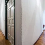 Rent a room of 270 m² in madrid