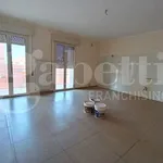 Rent 3 bedroom apartment of 100 m² in Syracuse