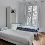 Appartement de 540 m² avec 2 chambre(s) en location à Paris