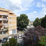 Rent 4 bedroom apartment of 120 m² in Roma