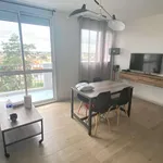 Rent 1 bedroom apartment of 9 m² in Cholet