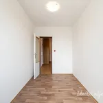 Pronajměte si 3 ložnic/e byt o rozloze 65 m² v Prague