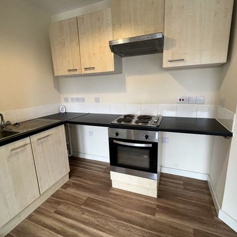 Flat to rent in Carlton Street, Castleford WF10