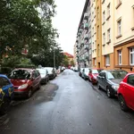 Pronajměte si 1 ložnic/e byt o rozloze 34 m² v Prague