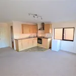 Flat to rent in Walton Road, Woking GU21