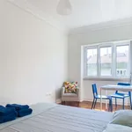 Rent a room in lisbon