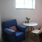 Rent a room in Parede