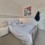 Rent 3 bedroom flat in Glasgow  West