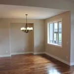 Maison de 1517 m² avec 3 chambre(s) en location à Kelowna