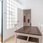 Rent 2 bedroom apartment of 90 m² in lisbon