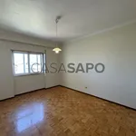 Rent 1 bedroom apartment of 92 m² in Amadora