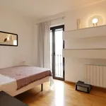 Rent a room of 90 m² in barcelona