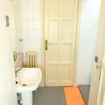 Rent a room of 200 m² in Madrid