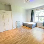 Rent 7 bedroom house in Leeds