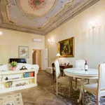 Rent 1 bedroom apartment of 62 m² in Florence