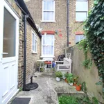 Rent 2 bedroom flat in London