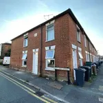 Flat to rent in West End Street, High Wycombe HP11