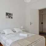 Rent 6 bedroom apartment in lisbon