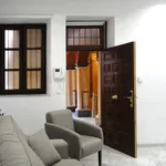 Rent 2 bedroom apartment of 603 m² in Seville