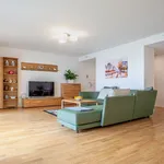 Miete 4 Schlafzimmer wohnung von 135 m² in Düsseldorf