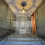 Rent 6 bedroom apartment of 250 m² in Milano