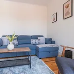 Rent 2 bedroom apartment of 850 m² in Lisbon