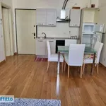 Affitto 2 camera casa di 52 m² in Milan