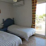 Alquilo 5 dormitorio casa de 130 m² en Alicante']