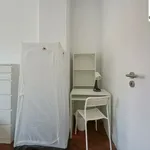 Rent 15 bedroom apartment in Lisbon