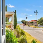 Rent 4 bedroom house in Aldinga Beach