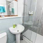 Rent 5 bedroom flat in East Midlands