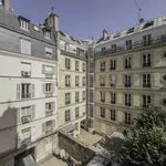 Rent 6 bedroom apartment of 175 m² in Paris