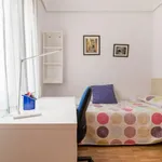 Rent 3 bedroom apartment in Madrid