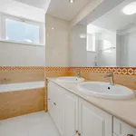 Pronajměte si 3 ložnic/e byt o rozloze 99 m² v Prague