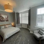 Rent 4 bedroom apartment of 102 m² in Manchester