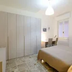 Rent 2 bedroom apartment of 60 m² in milan