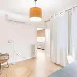 Rent 3 bedroom apartment in barcelona