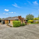 Rent 4 bedroom house of 699 m² in Geelong