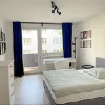 Miete 3 Schlafzimmer wohnung von 1076 m² in Frankfurt