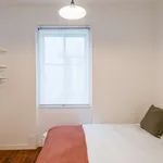 Rent a room of 117 m² in lisbon