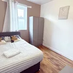 Rent 6 bedroom flat in North West England