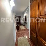 Rent 4 bedroom apartment of 110 m² in Кършияка