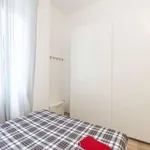 Rent a room in milan