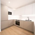 Rent 2 bedroom flat in London