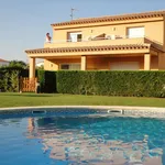 Rent 3 bedroom house of 85 m² in Girona']