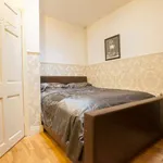 Rent 4 bedroom apartment of 100 m² in dublin