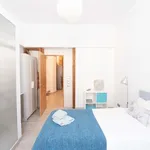 Rent a room of 120 m² in lisbon