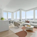 Rent 2 bedroom apartment in Manhattan