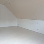 *Frisch renovierte 3-Zimmer Dachgeschosswohnung mit herrlichem Ausblick - Zentral, ruhig, idyllisch*